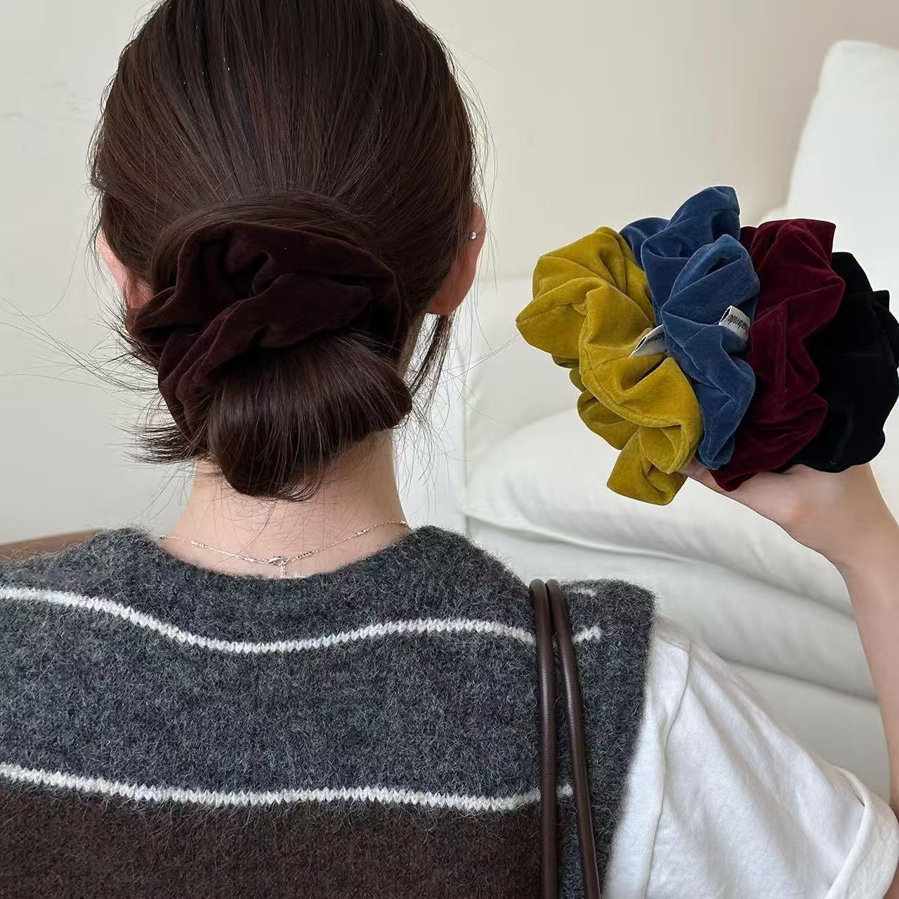 Travel Accessories Aesthetic - Minimalistische haarband van fluweel in Koreaanse